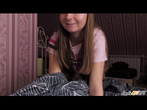 ❤️ Blondie buruja BFF rẹ jinna ati ki o gba pẹlu ni ẹnu rẹ ❤️❌ Fidio furo ﹏